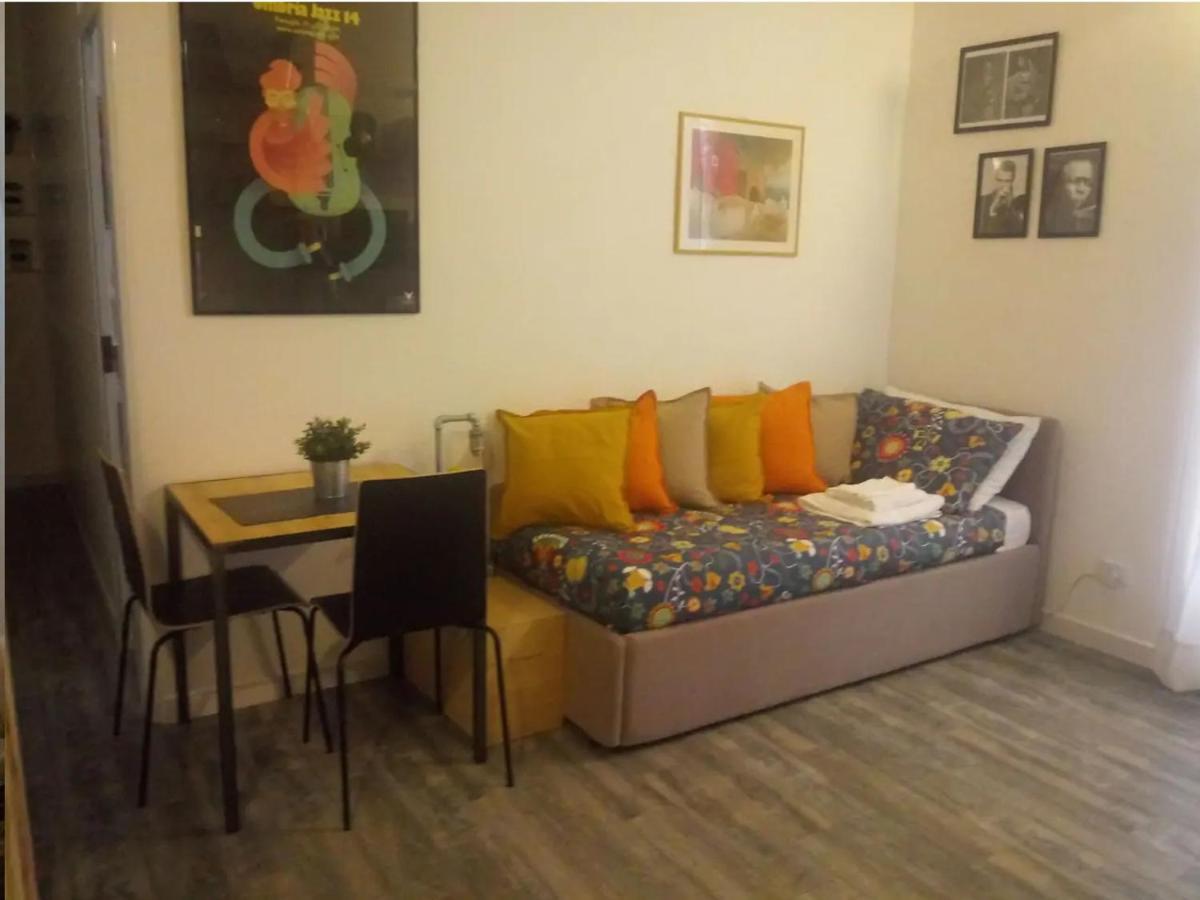 Vesuvius A Mezzocannone Apartamento Nápoles Exterior foto